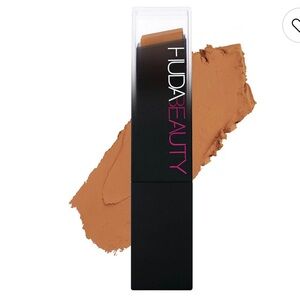 HUDA BEAUTY #FauxFilter Skin Finish Buildable Coverage Foundation Stick